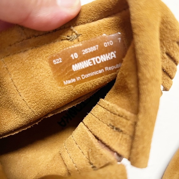 Minnetonka Womens Brown Suede Leather Feather Concho Beaded Low Boot Size 10 - Picture 10 of 10